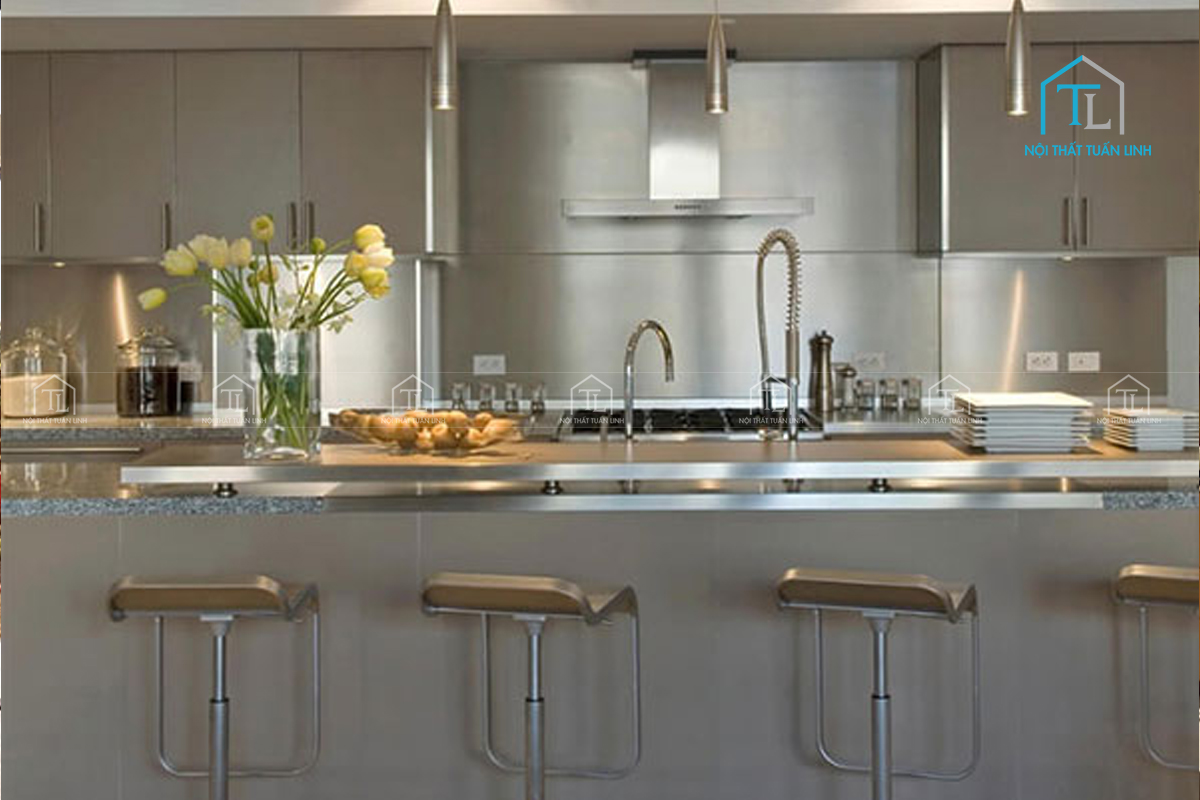 Mẫu tủ bếp đẹp và hiện đại chất liệu inox