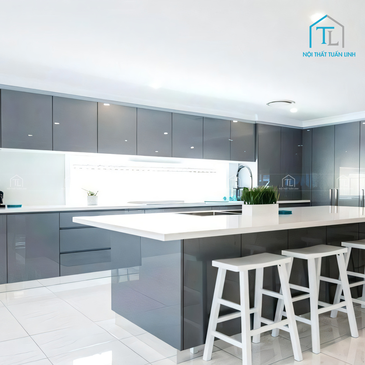 Tủ bếp Acrylic màu xám bóng gương thiết kế hiện đại cao cấp