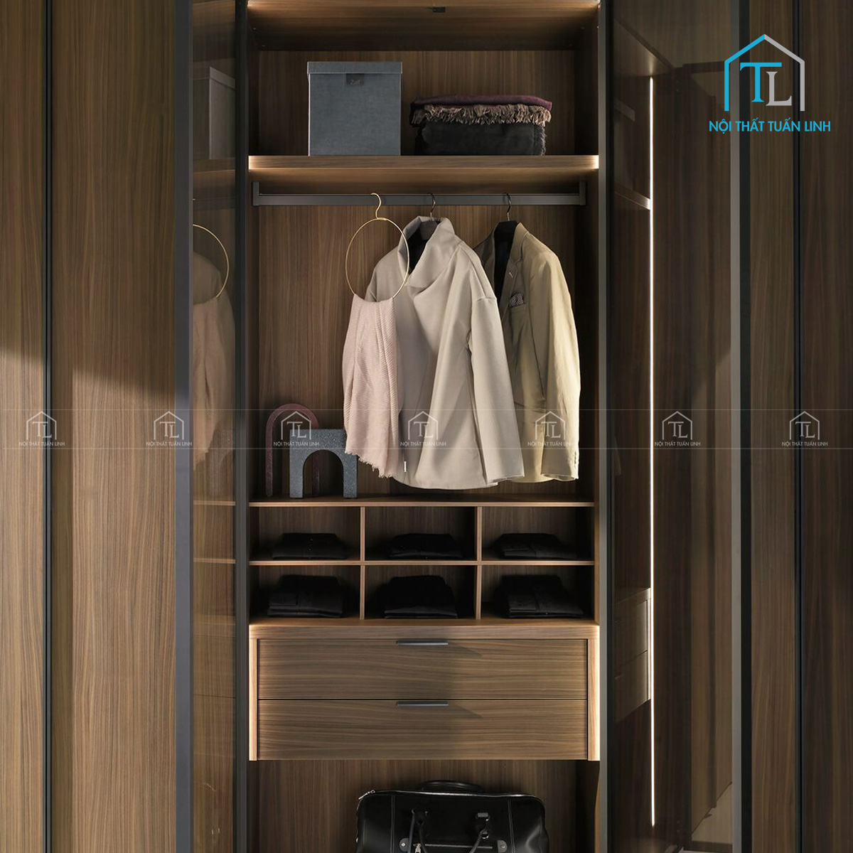 Tủ quần áo cánh kính màu nâu khói gỗ MDF vân gỗ óc chó sang trọng