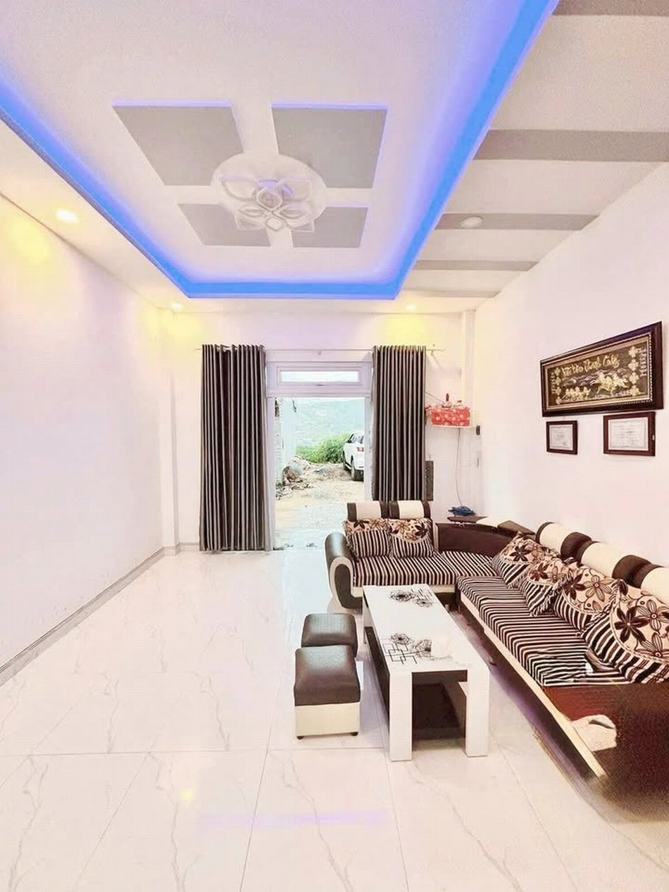 Nhà phố đẹp quy mô 3 tầng 1 bếp 3 phòng ngủ 1 phòng khách