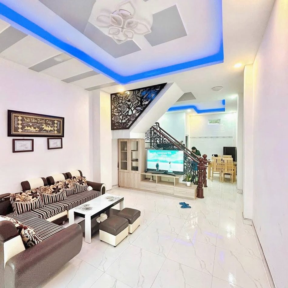 Nhà phố đẹp quy mô 3 tầng 1 bếp 3 phòng ngủ 1 phòng khách